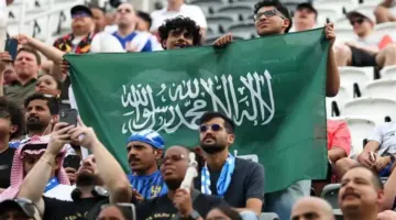 بعثة منتخب السعودية تصل إلى الولايات المتحدة استعدادا لكأس العالم
                
                قبل 3 أسابيع على أول مباراة للأخضر السعودي في كأس العالم.. وصلت بعثة منتخب السعودية صباح الثلاثاء إلى الولايات المتحدة.
                الثلاثاء، 26 مايو 2026 – 10:58